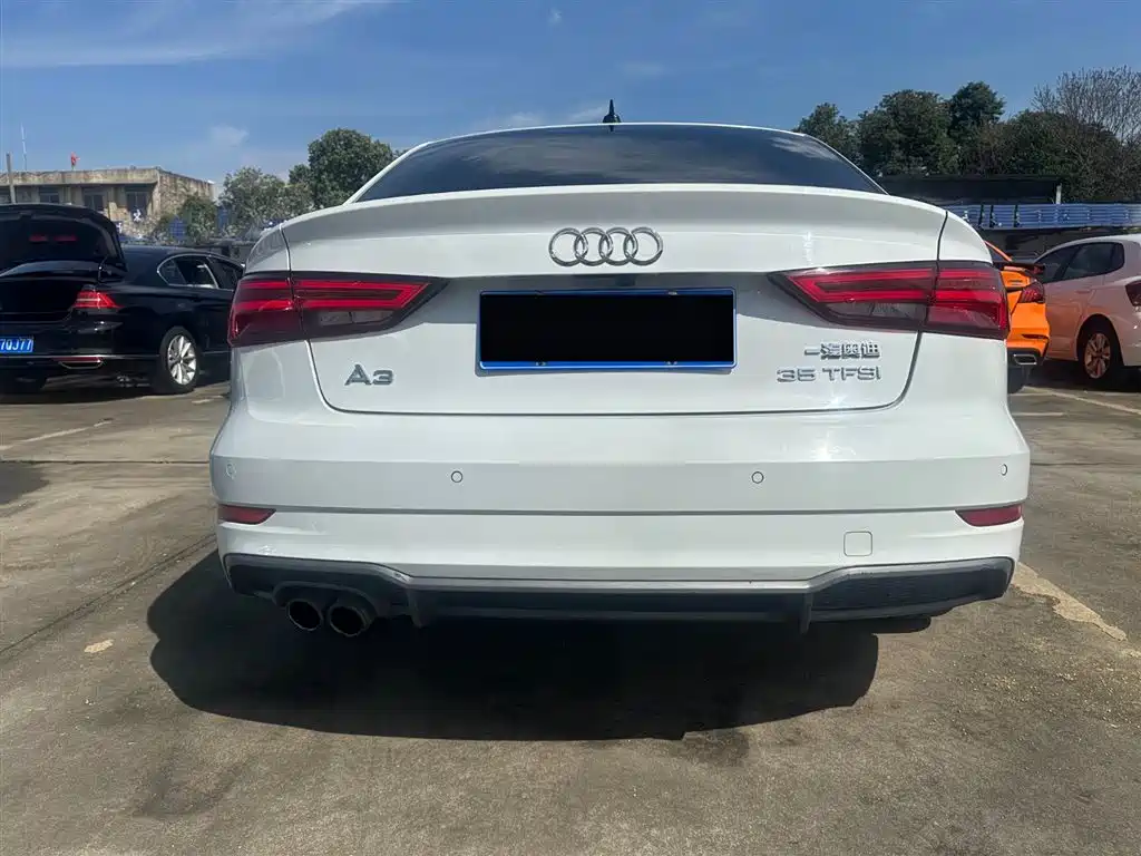 Audi A3 2019 — фото 13
