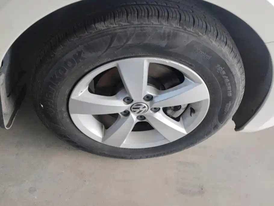 Volkswagen Lavida 2014