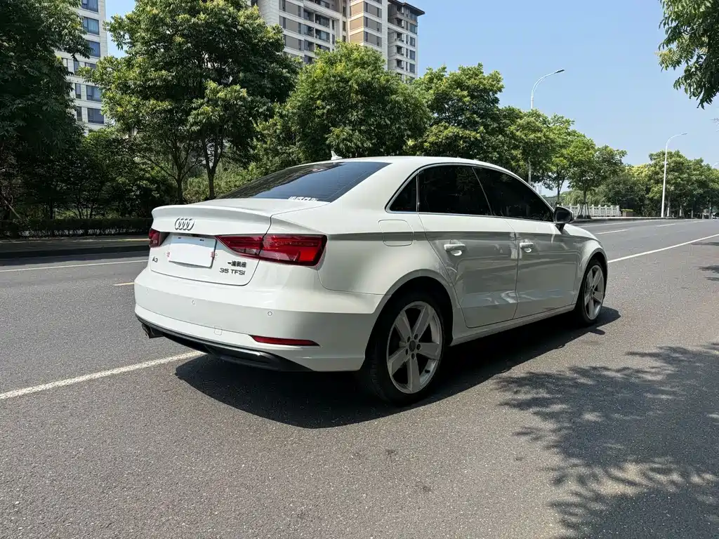 Audi A3 2017 — фото 11