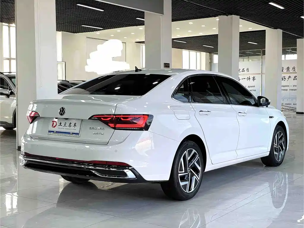 Volkswagen Sagitar 2022