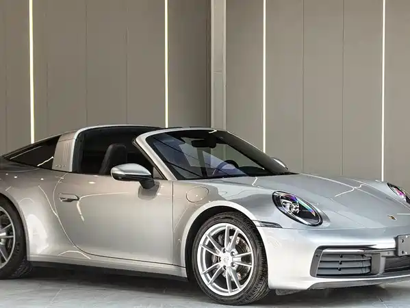 Porsche 911 2021