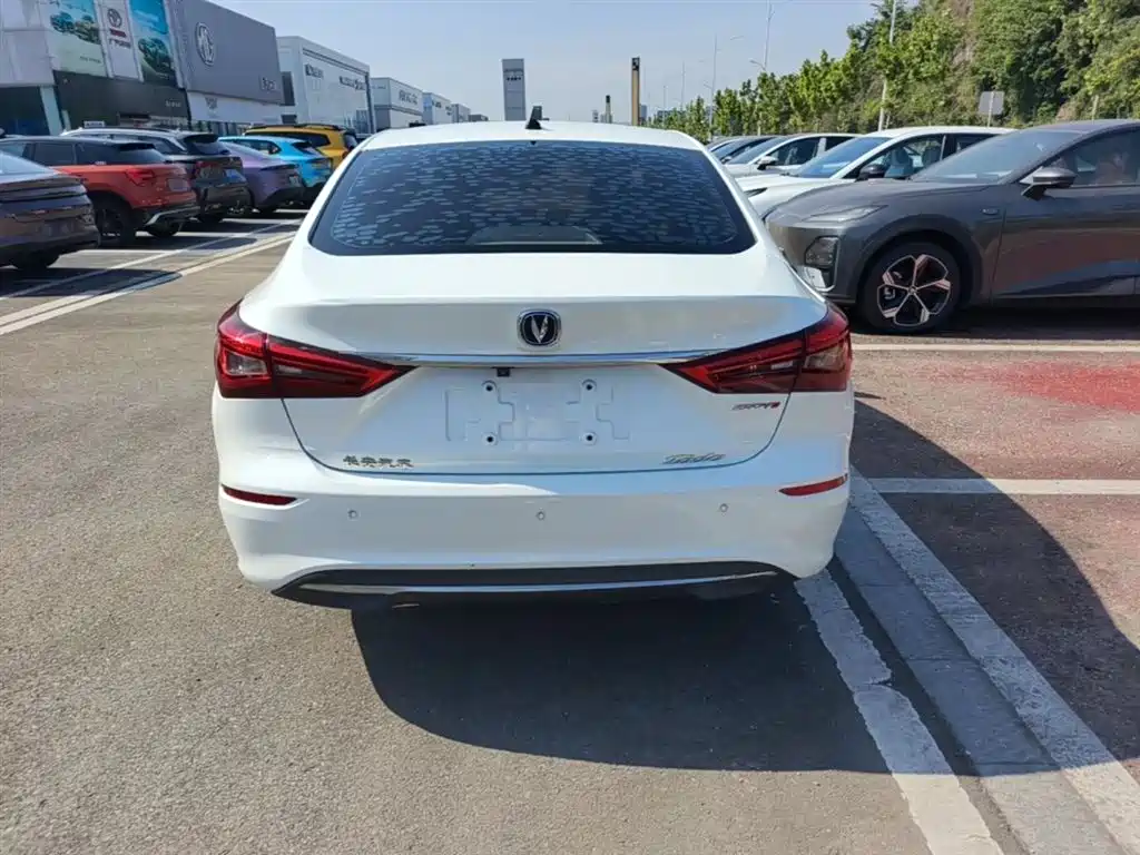 Changan Eado 2019 — фото 6