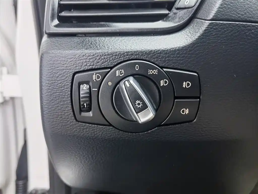 BMW X1 2014 — фото 21