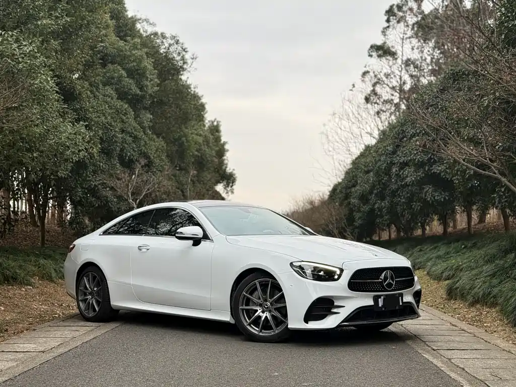 Mercedes-Benz E-Class 2023