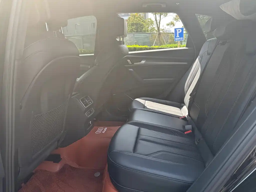 Audi Q5L 2025