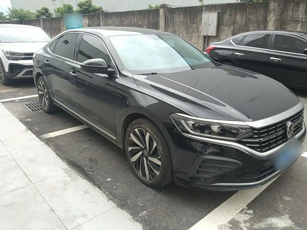 Volkswagen Passat 2024
