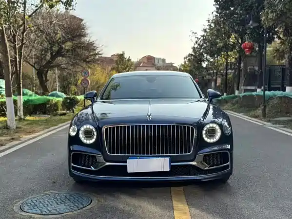 Bentley Flying Spur 2023