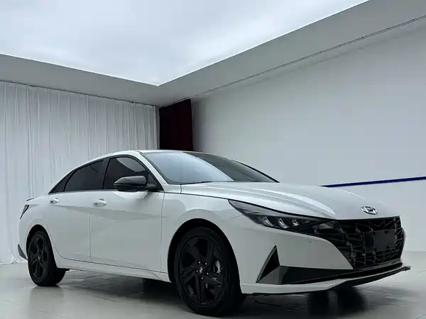 Hyundai Elantra 2023