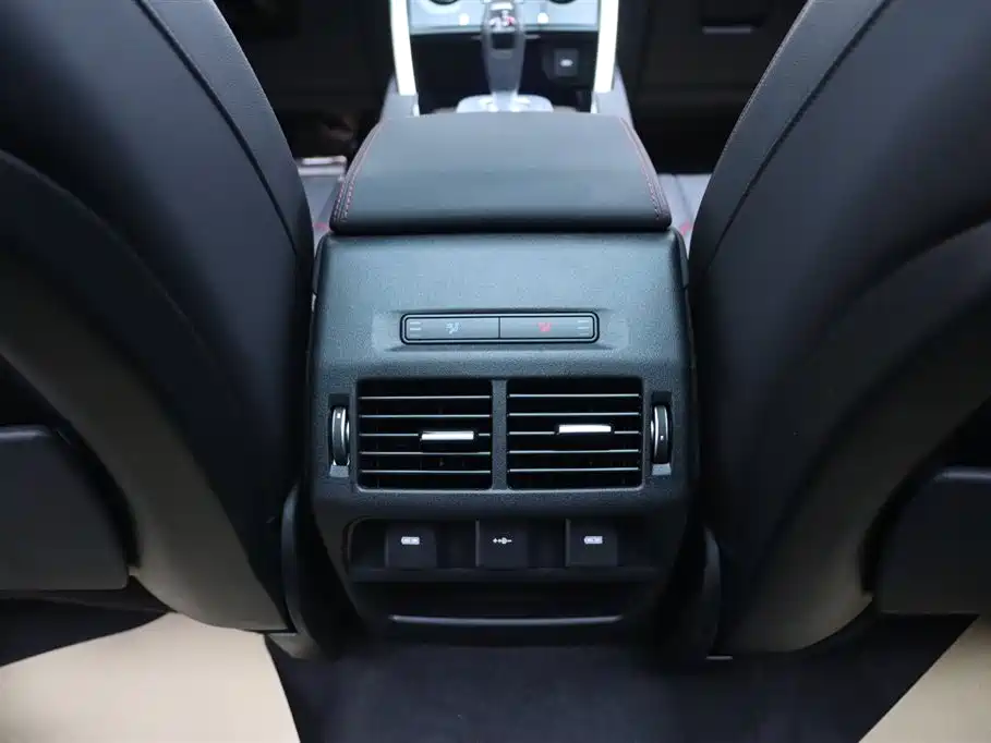 Land Rover Discovery Sport 2023 — фото 20
