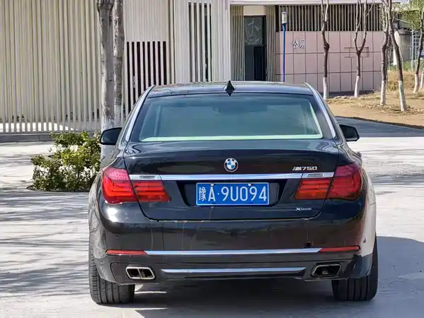 BMW 7 Series 2011