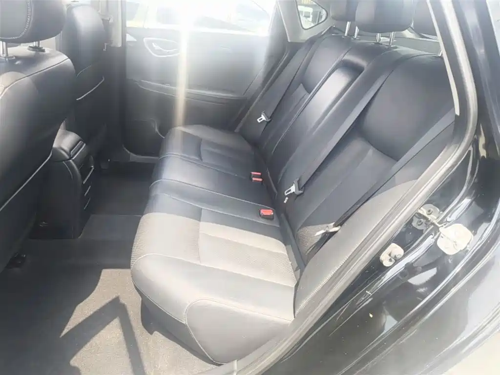 Nissan Sylphy 2019 — фото 17