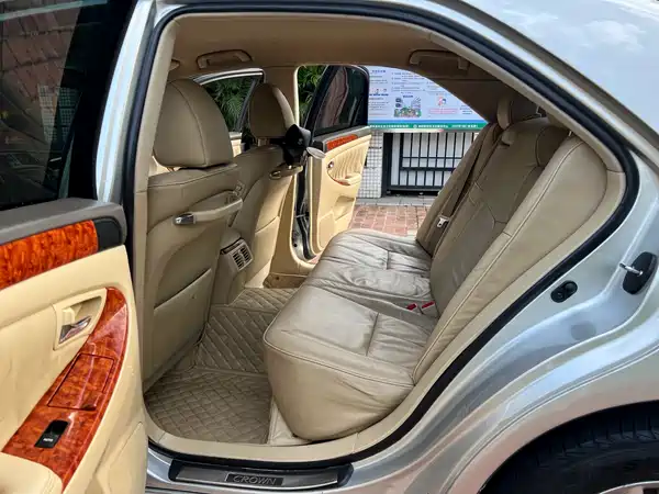 Toyota Crown 2006