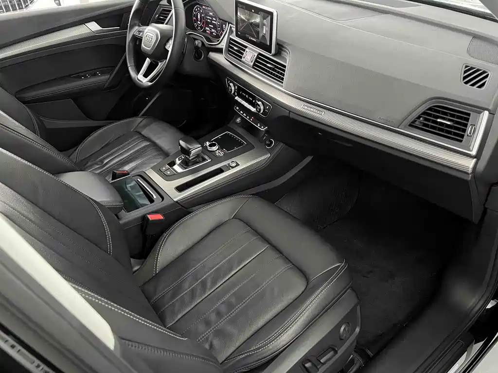 Audi Q5L 2021 — фото 25