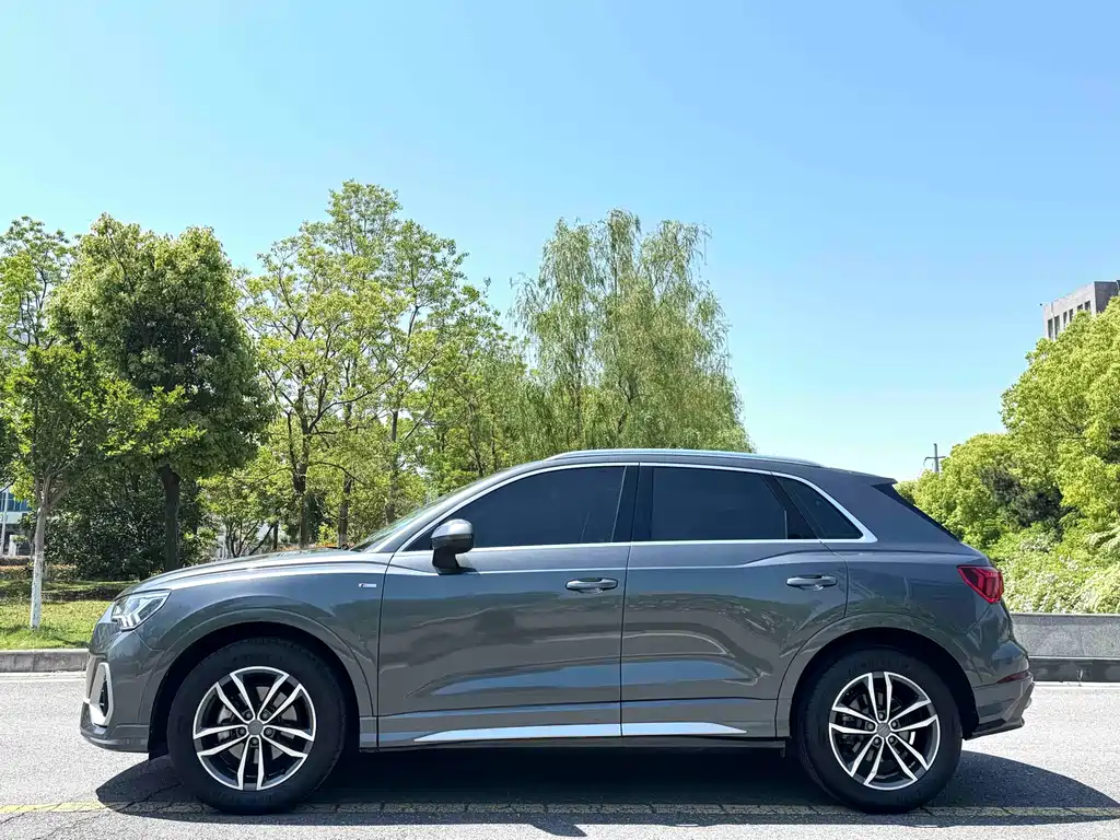 Audi Q3 2021