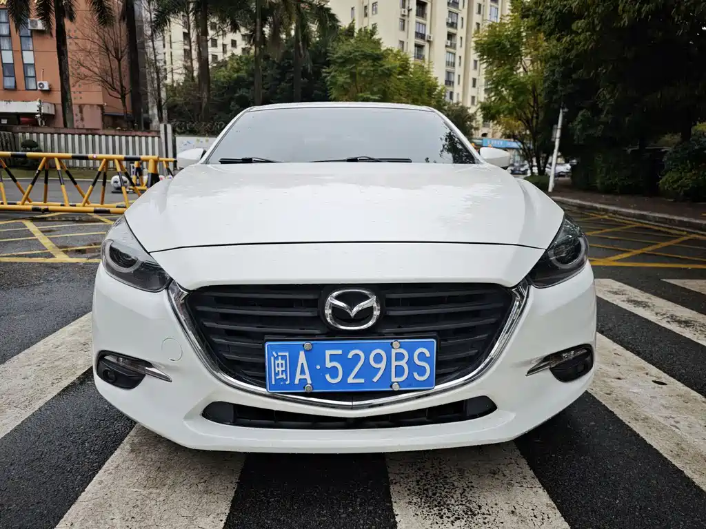 Mazda 3 Axela 2017