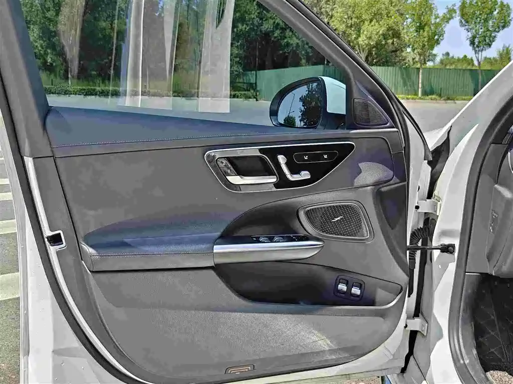 Mercedes-Benz C-Class New Energy 2023 — фото 3