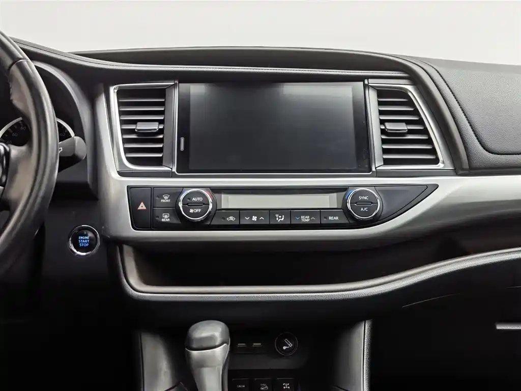 Toyota Highlander 2022 — фото 12