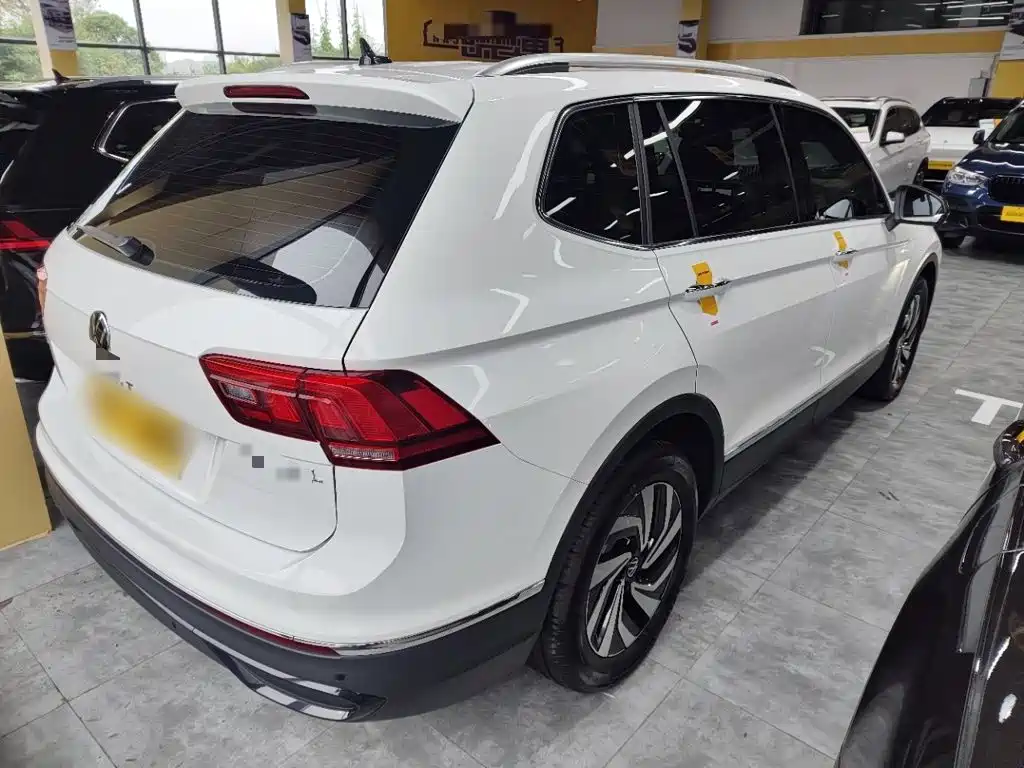 Volkswagen Tiguan L 2024