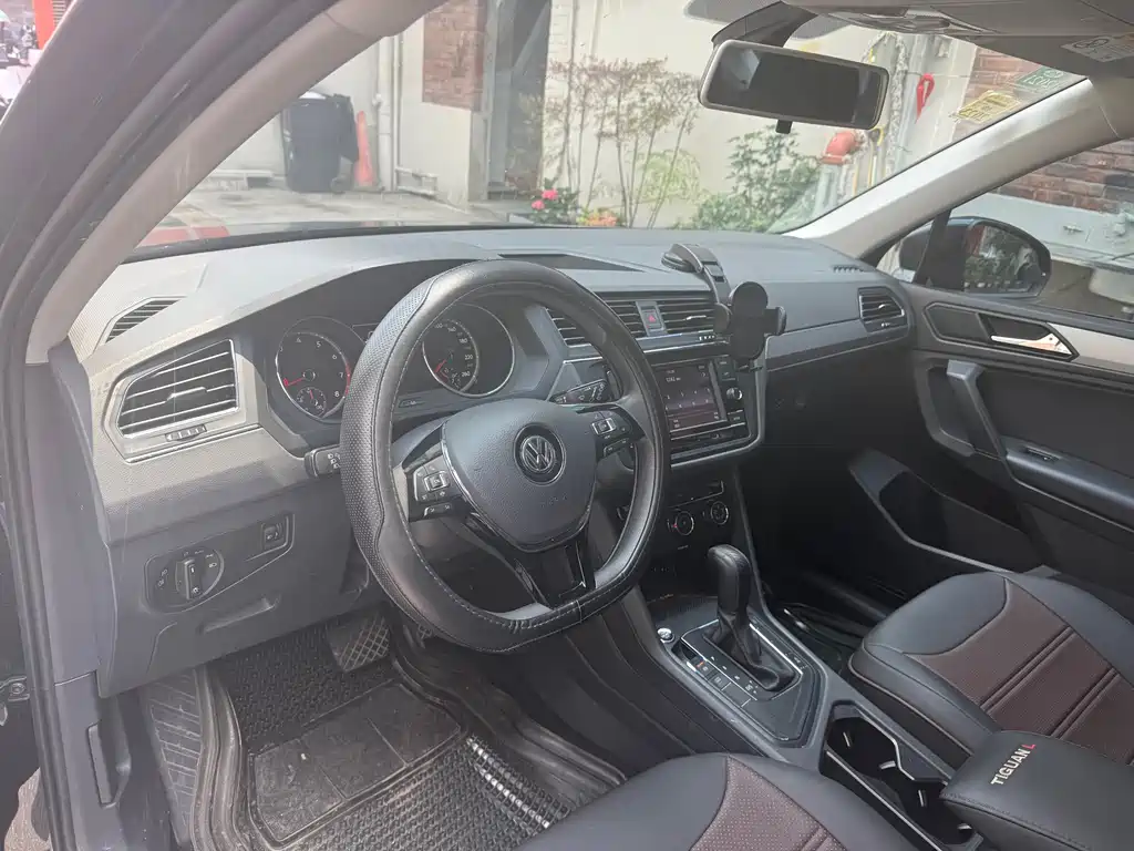Volkswagen Tiguan L 2019 — фото 9