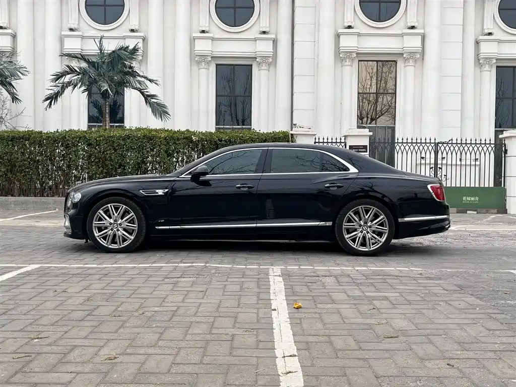 Bentley Flying Spur 2022 — фото 3