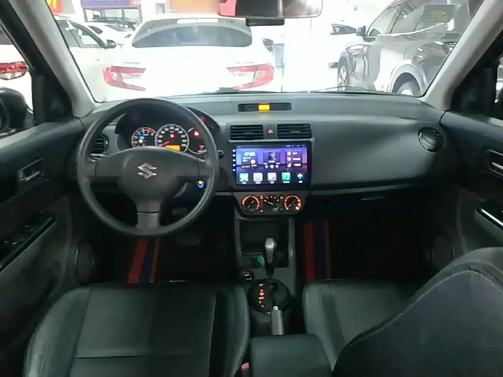 Suzuki Swift 2018 — фото 10
