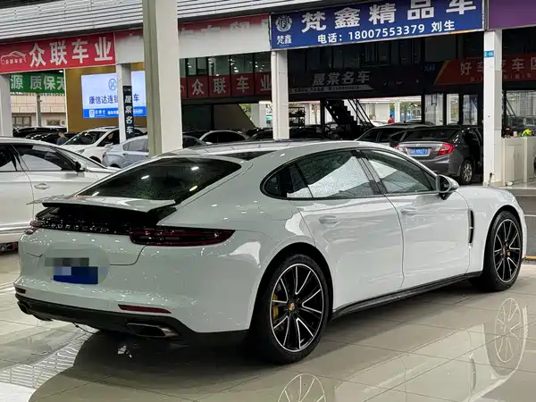 Porsche Panamera 2018