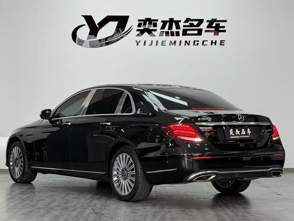 Mercedes-Benz E-Class 2020 — фото 10