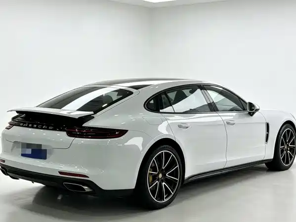 Porsche Panamera 2018