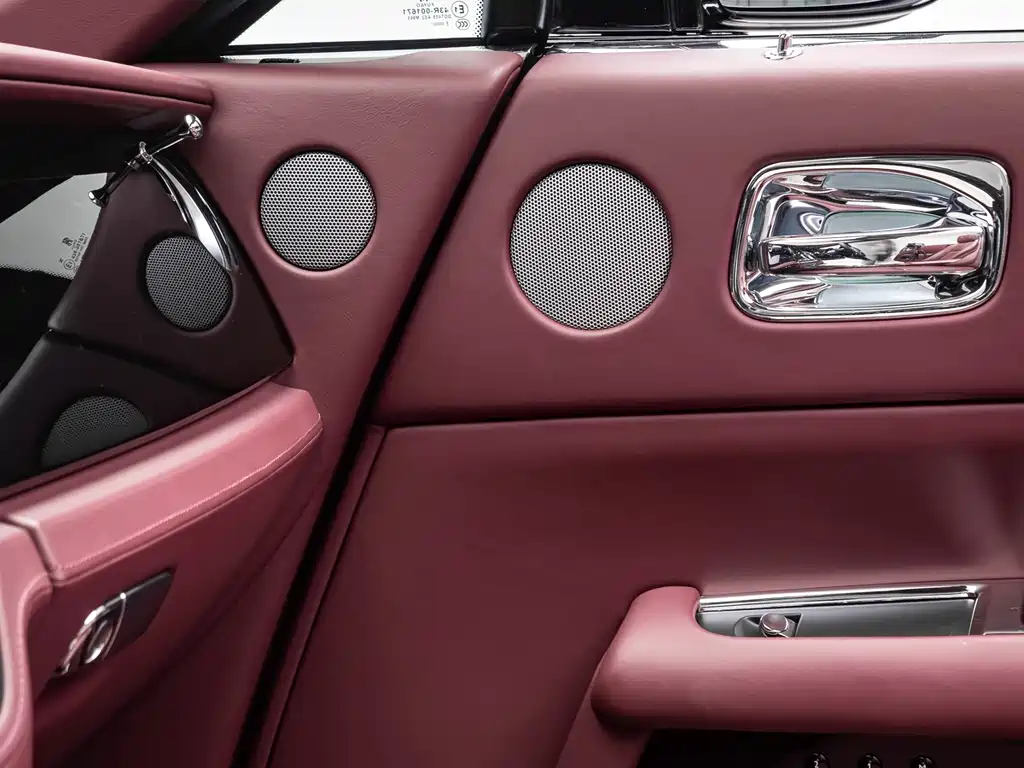 Rolls-Royce Dawn 2019 — фото 11