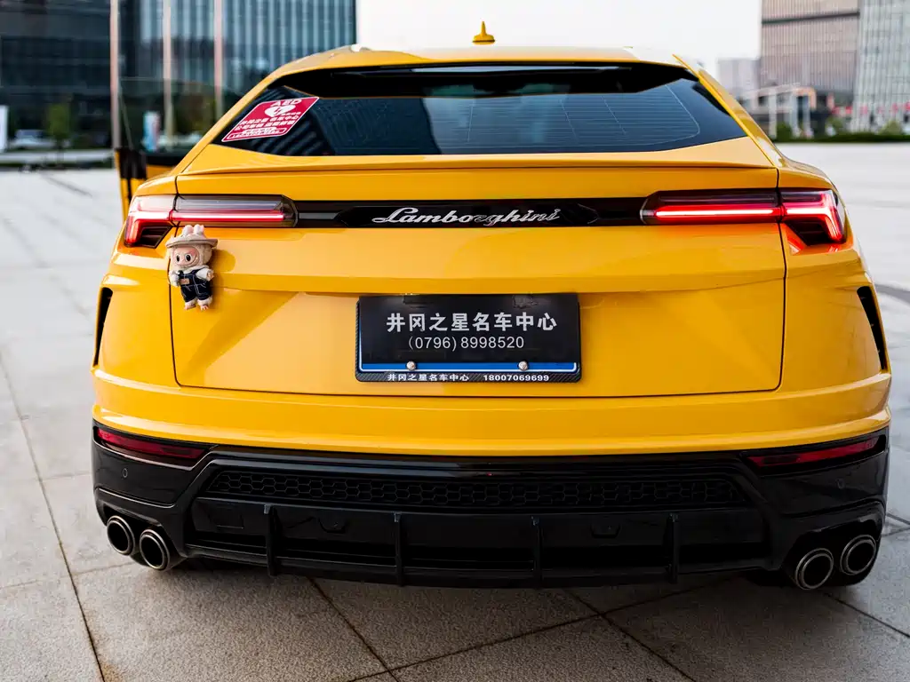 Lamborghini Urus 2023 — фото 7