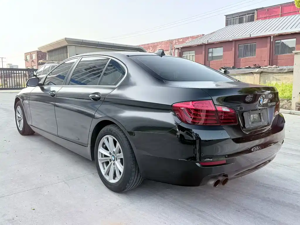 BMW 5 Series 2016 — фото 7
