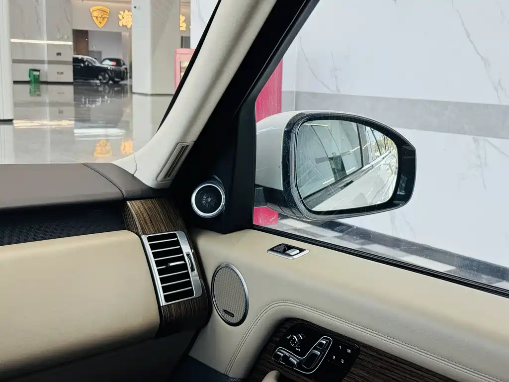 Land Rover Range Rover 2018 — фото 22