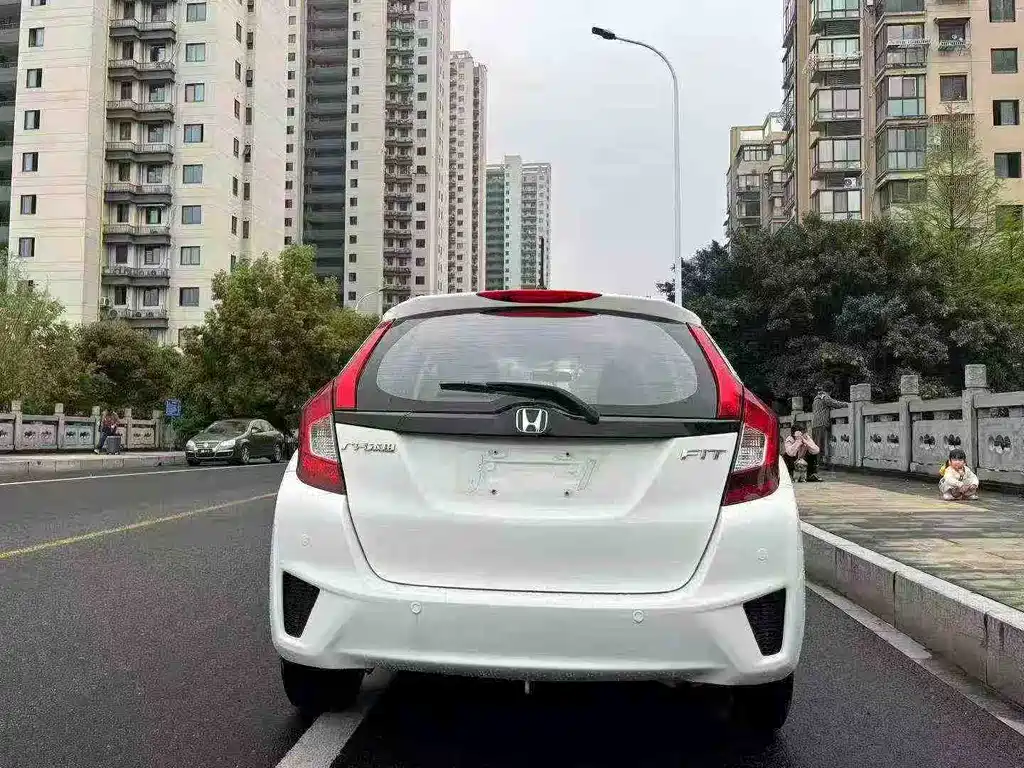 Honda Fit 2015 — фото 8