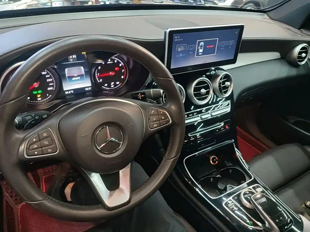 Mercedes-Benz GLC 2018 — фото 10