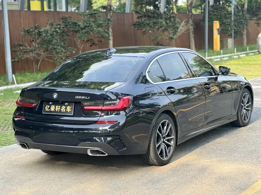 BMW 3 Series 2021