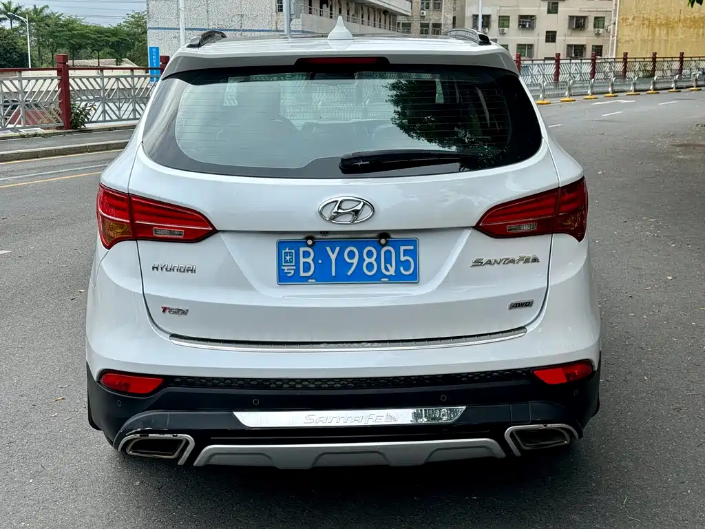 Hyundai Santa Fe 2014 — фото 4