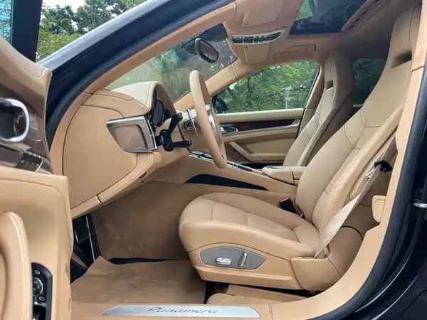 Porsche Panamera 2013