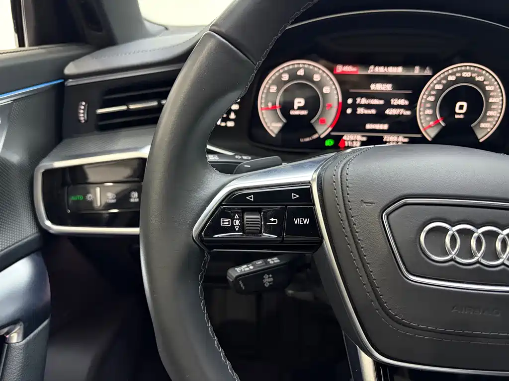 Audi A6L 2023 — фото 13
