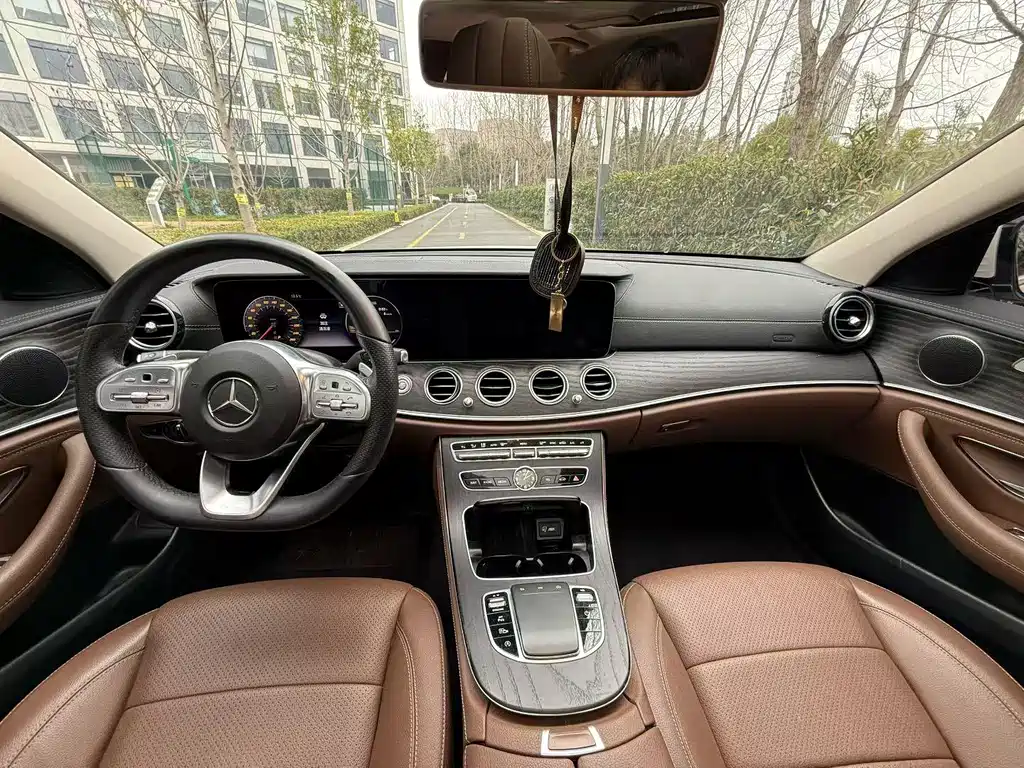 Mercedes-Benz E-Class 2019 — фото 7