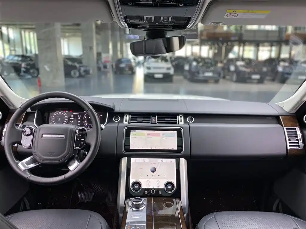 Land Rover Range Rover 2020 — фото 12