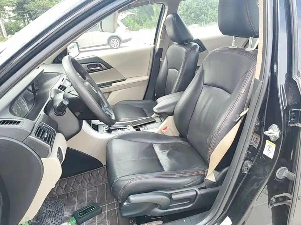 Honda Accord 2015 — фото 15