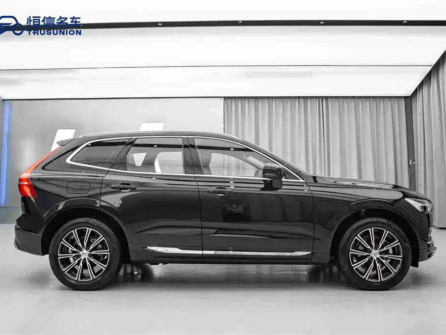 Volvo XC60 2019 — фото 4