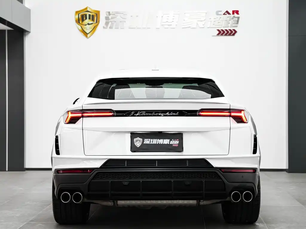 Lamborghini Urus 2024 — фото 10