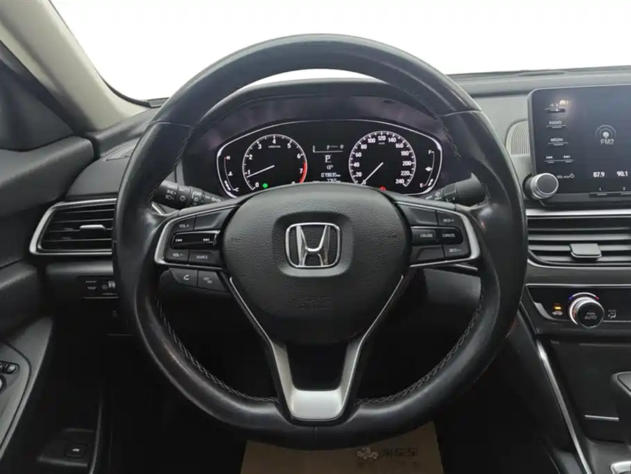 Honda Accord 2020 — фото 15