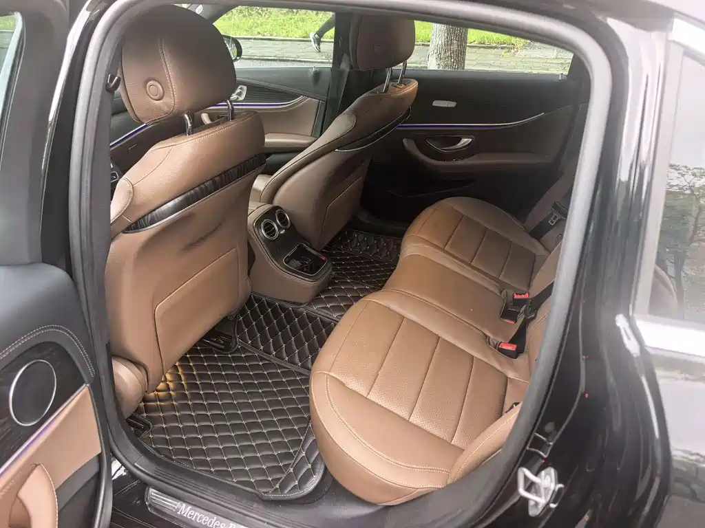 Mercedes-Benz E-Class 2022