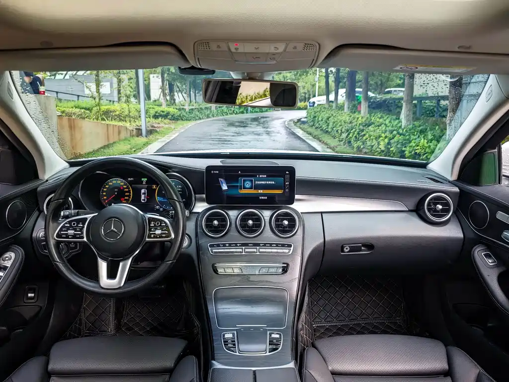 Mercedes-Benz C-Class 2019 — фото 15