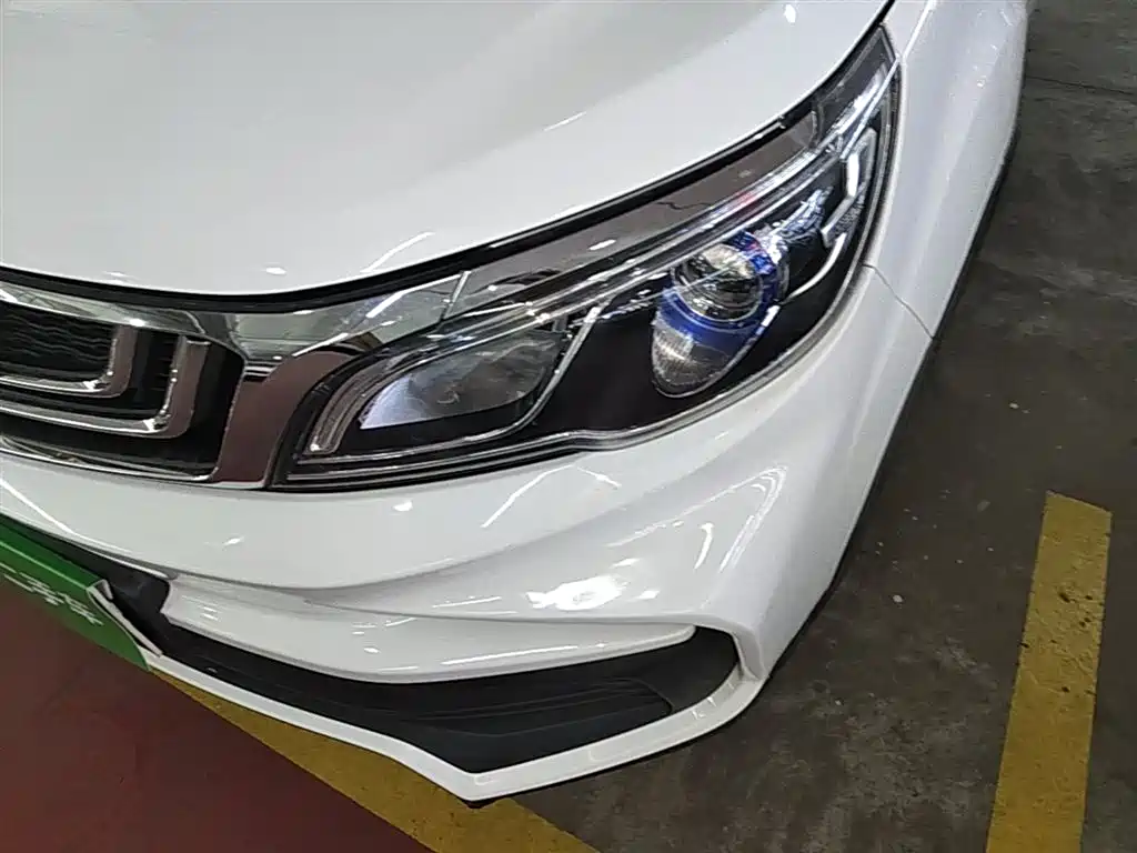 Geely Vision X3 2020 — фото 23