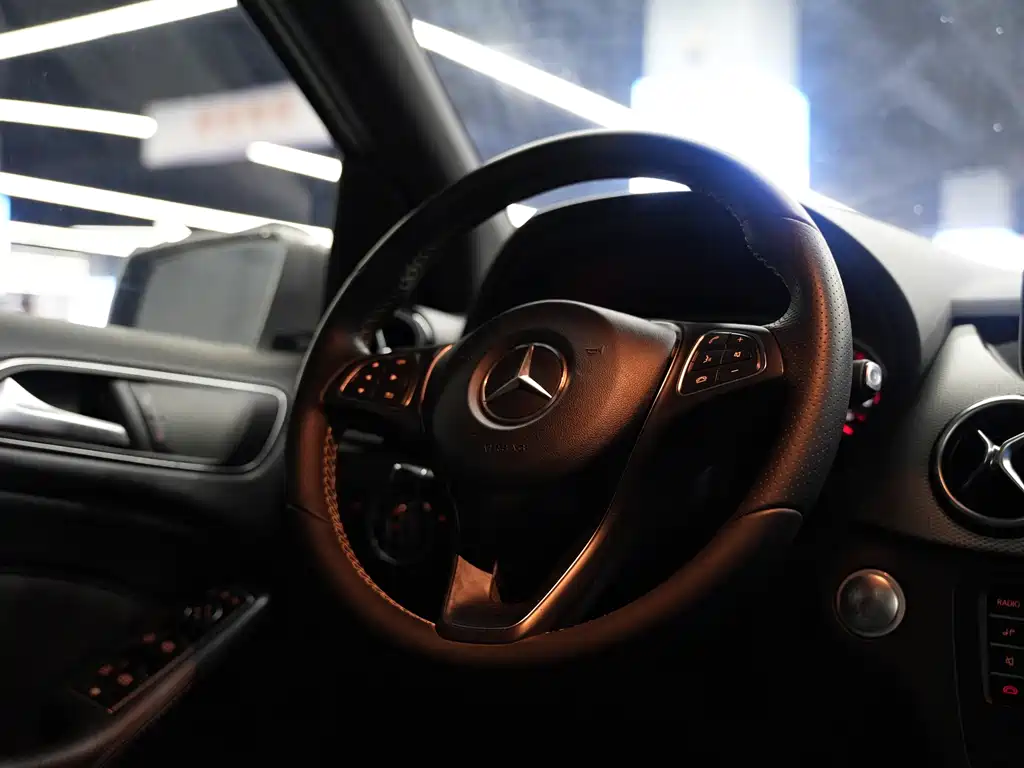 Mercedes-Benz B-Class 2018 — фото 17
