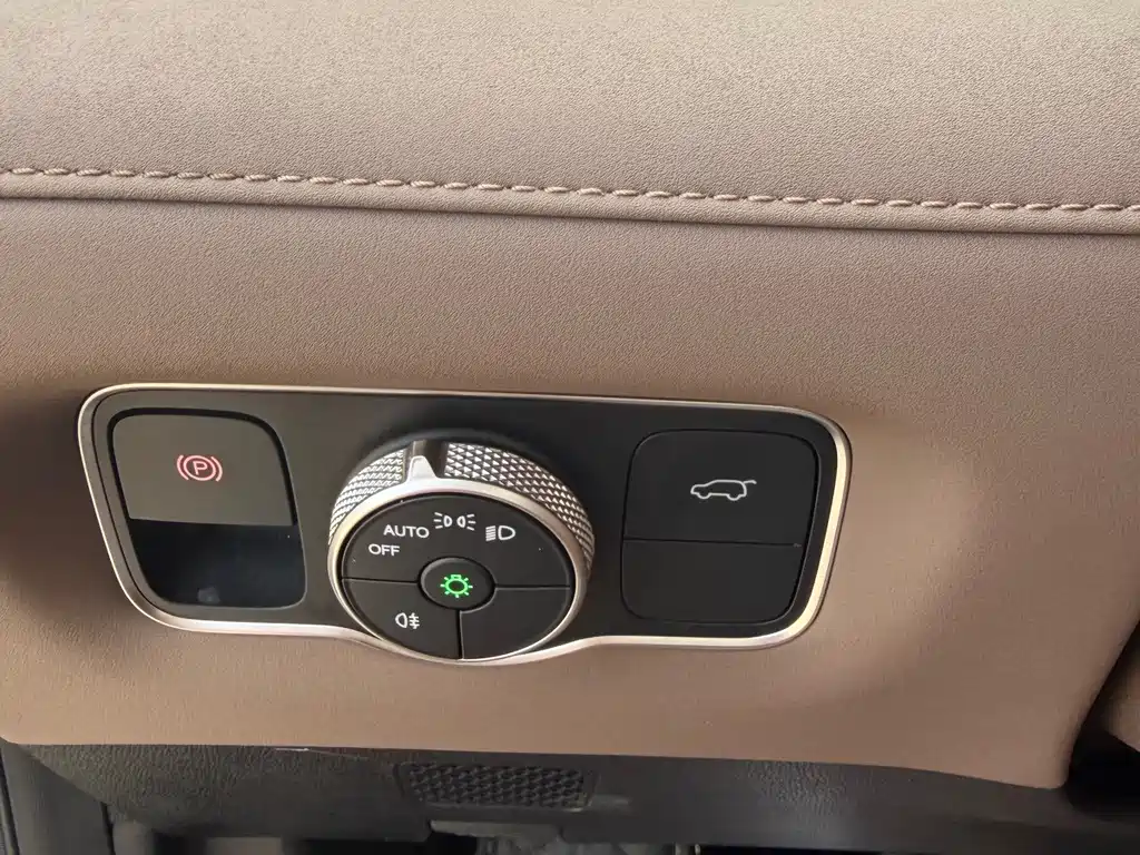Chery Tiggo 8 PLUS 2025 — фото 8