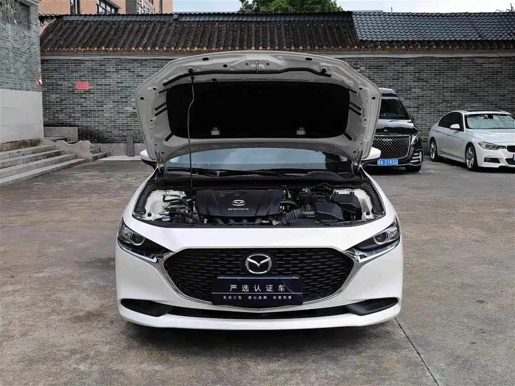 Mazda 3 Axela 2023 — фото 14